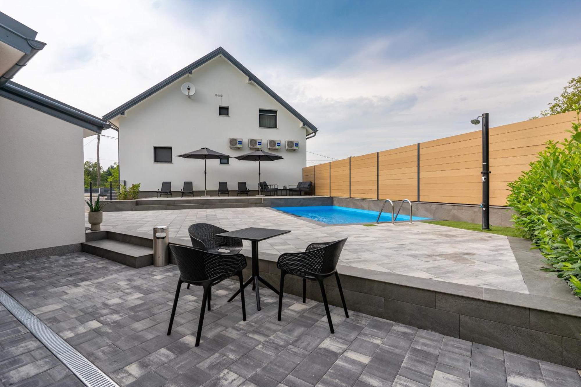 Apartments & Room Forest Slunj Exterior foto